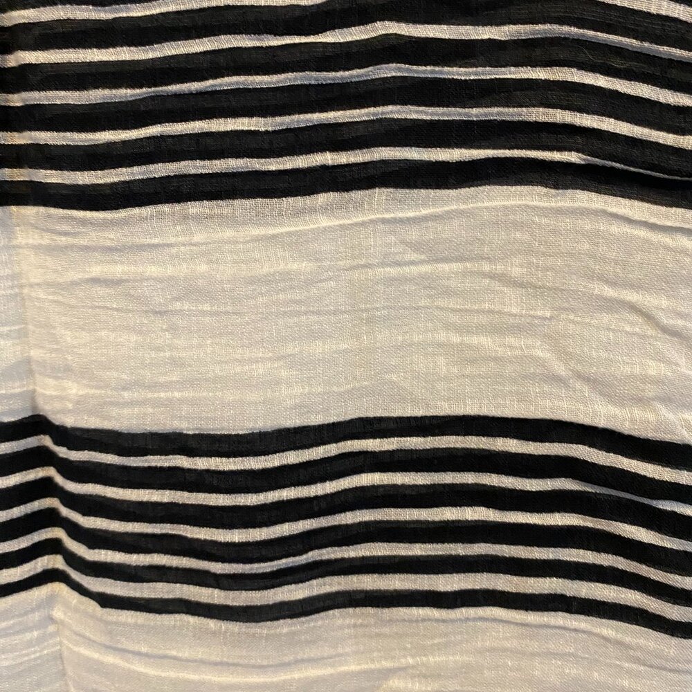 NWT Roots Scarf - Picture 5 of 6